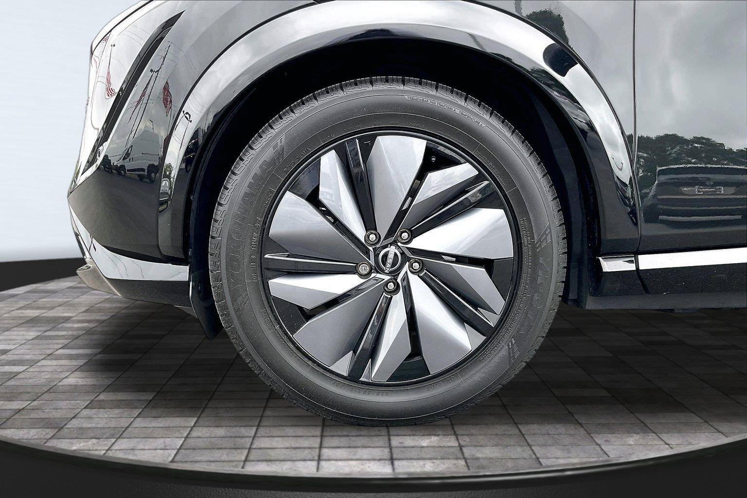 Certified 2023 Nissan Ariya FWD image 9