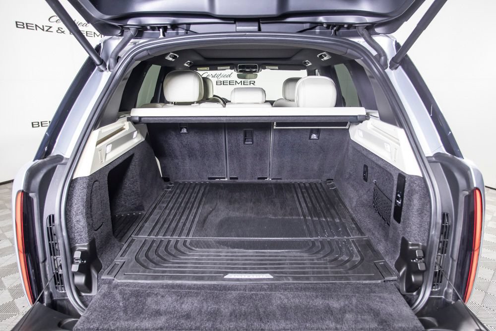 Used 2024 Land Rover Range Rover SE AWD/4WD image 8