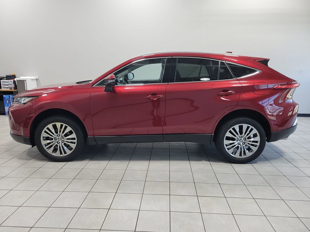 Used 2023 Toyota Venza XLE AWD/4WD image 10