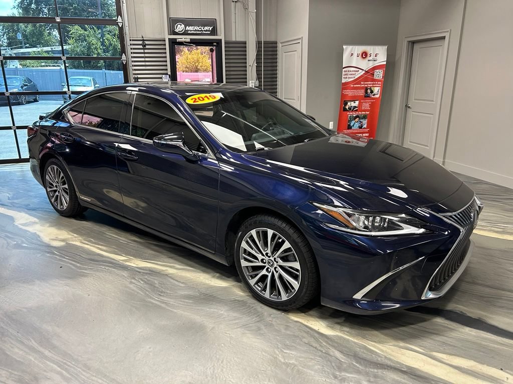 Used 2019 Lexus ES 300h w/ Premium Package FWD image 27
