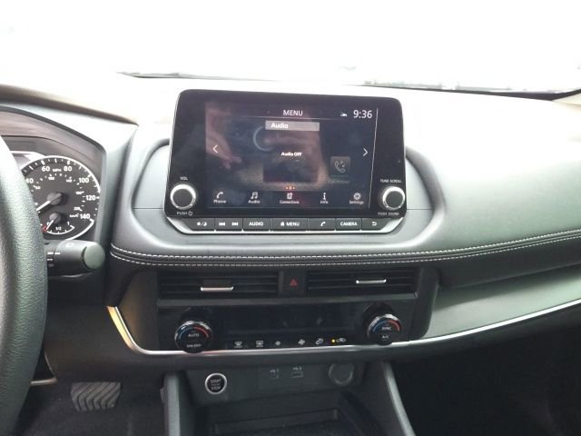 Used 2023 Nissan Rogue SV FWD image 17