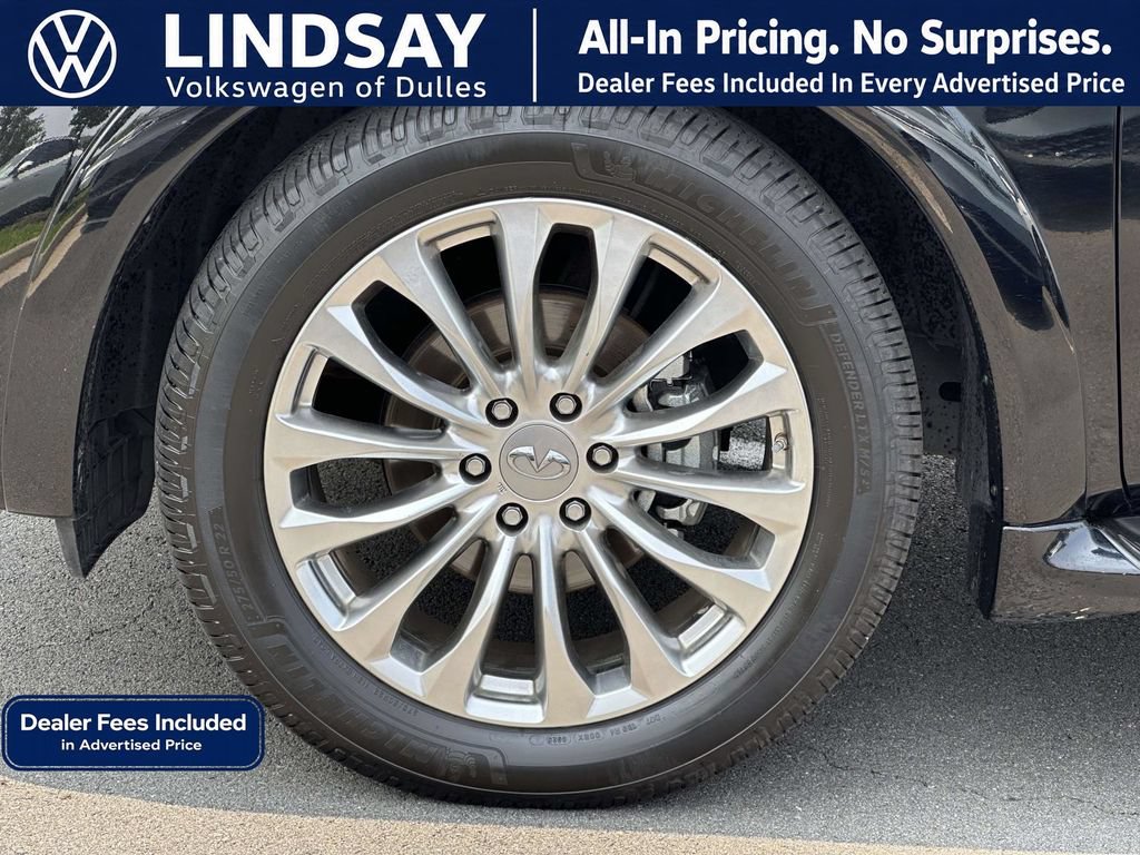 Used 2017 INFINITI QX80 4WD w/ Driver Assistance Package image 8