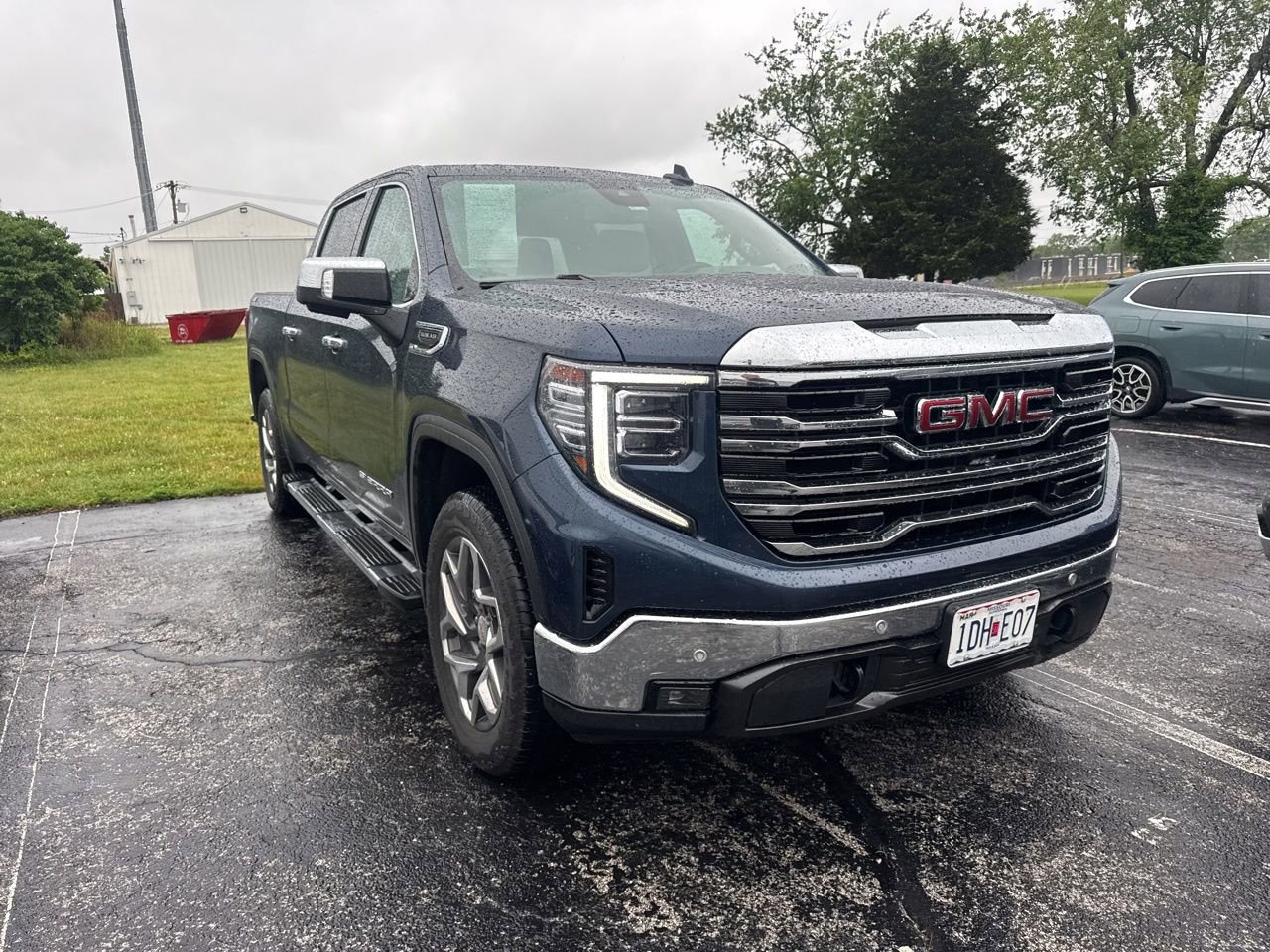 Used 2023 GMC Sierra 1500 SLT w/ SLT Premium Plus Package AWD/4WD image 1