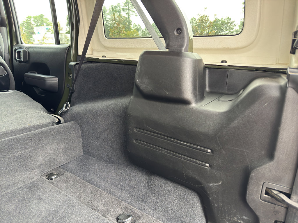 Used 2024 Jeep Wrangler Unlimited Rubicon 4xe image 17