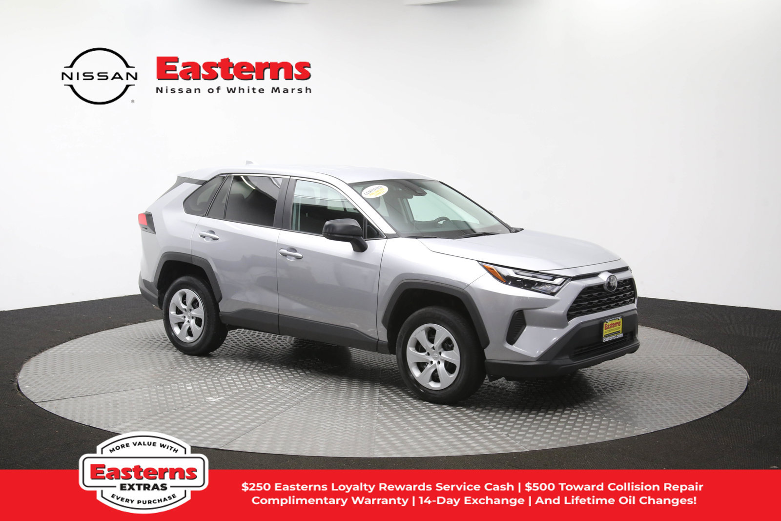 Used 2025 Toyota RAV4 LE AWD/4WD image 47