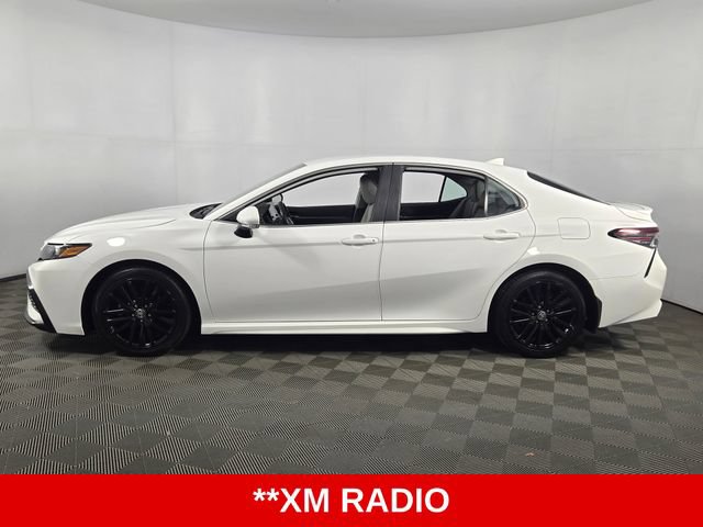 Used 2023 Toyota Camry SE FWD image 5