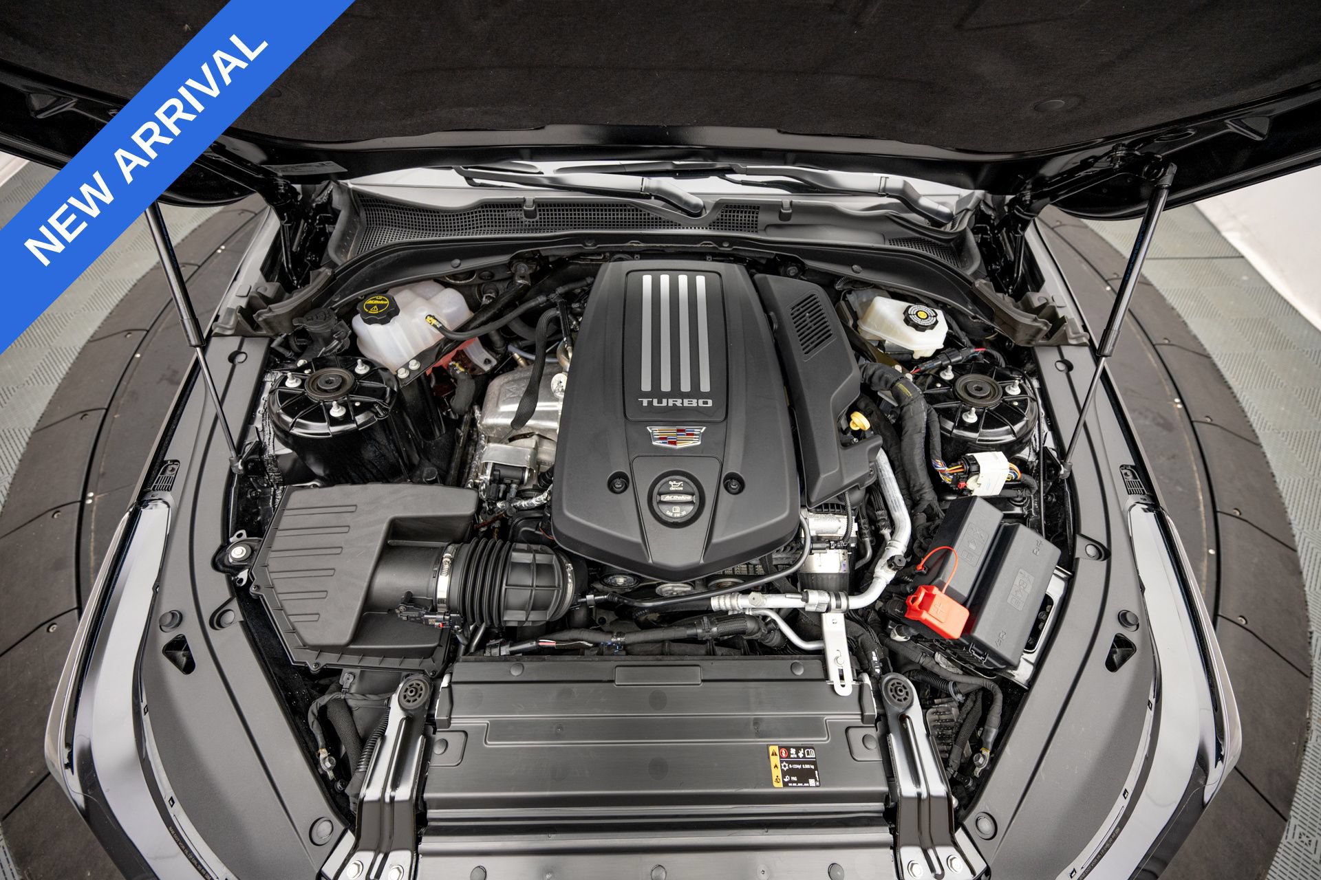 Used 2025 Cadillac CT4 V w/ LPO, Bronce Accent Package AWD/4WD image 43