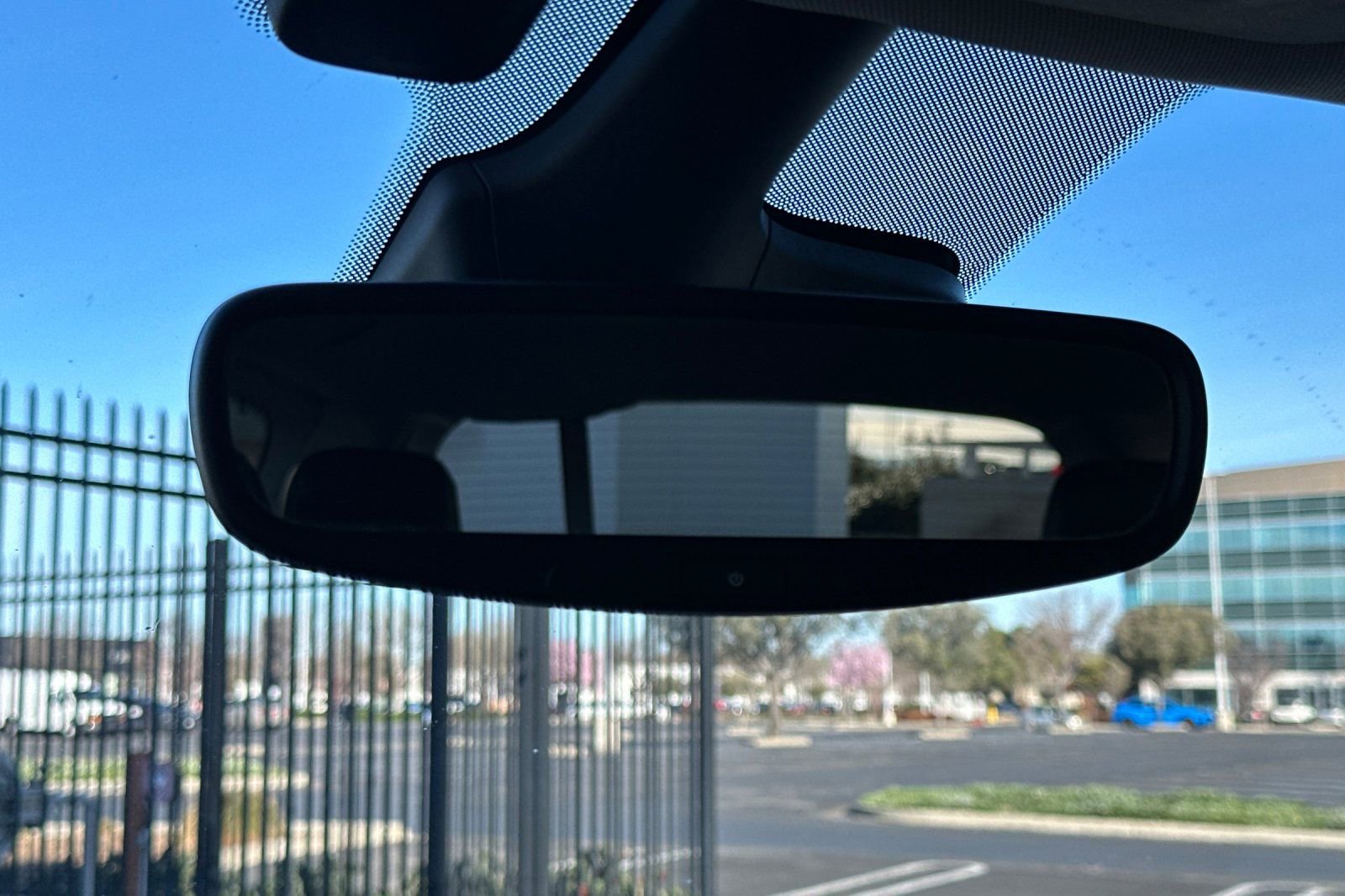 Used 2022 Chrysler Pacifica Touring-L image 25