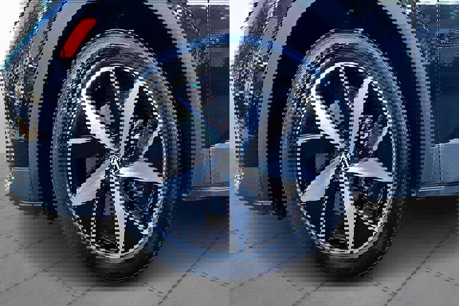 Used 2023 Volkswagen ID.4 S image 11