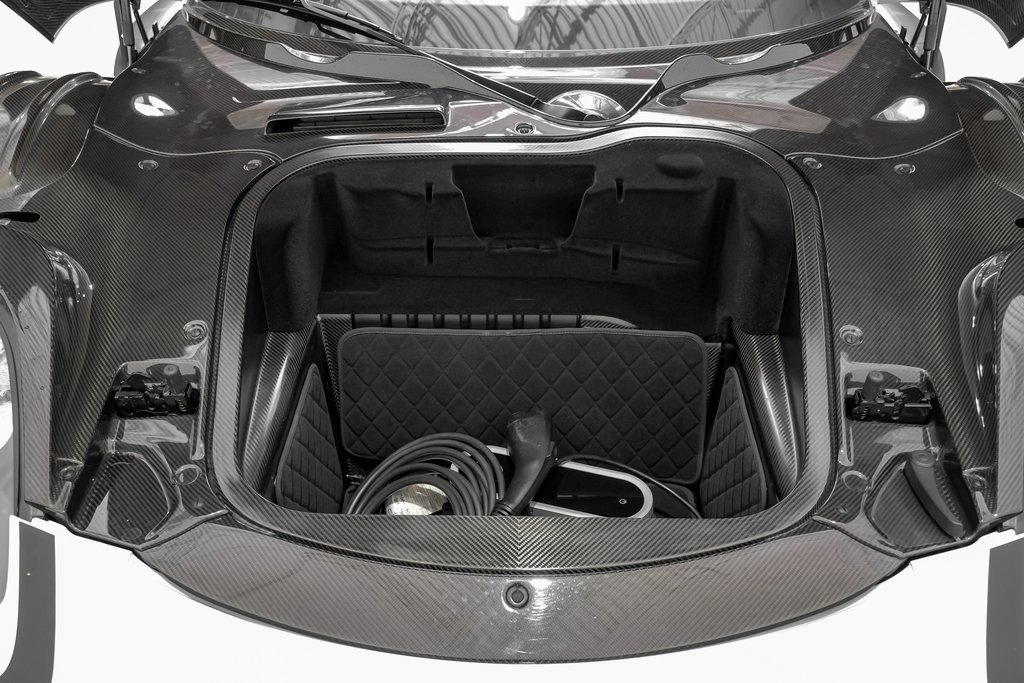 Used 2015 Porsche 918 Spyder image 52