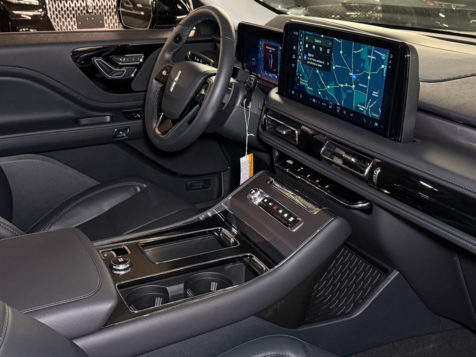 New 2026 Lincoln Aviator AWD image 7