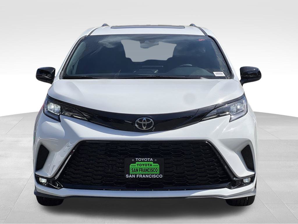 New 2026 Toyota Sienna XSE AWD/4WD image 5