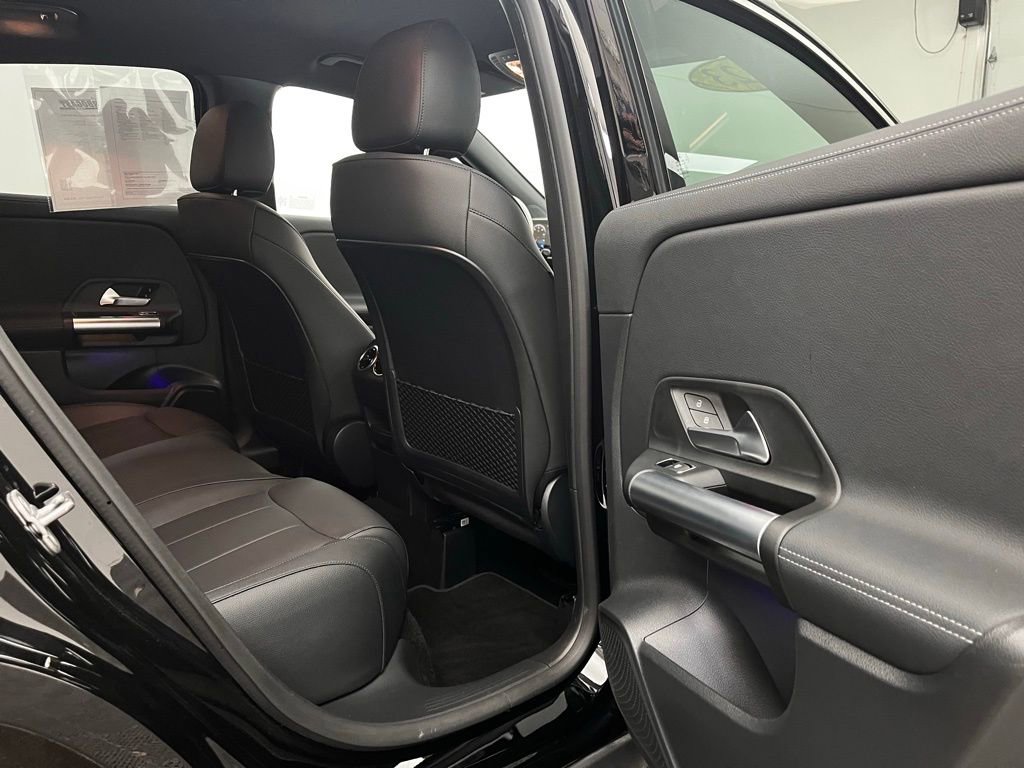 Used 2023 Mercedes-Benz GLA 250 4MATIC image 32