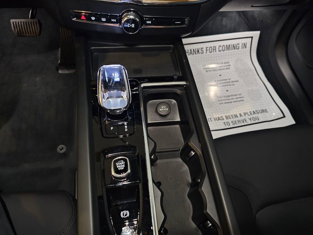 Used 2026 Volvo XC60 B5 Plus w/ Protection Package Premier AWD/4WD image 24