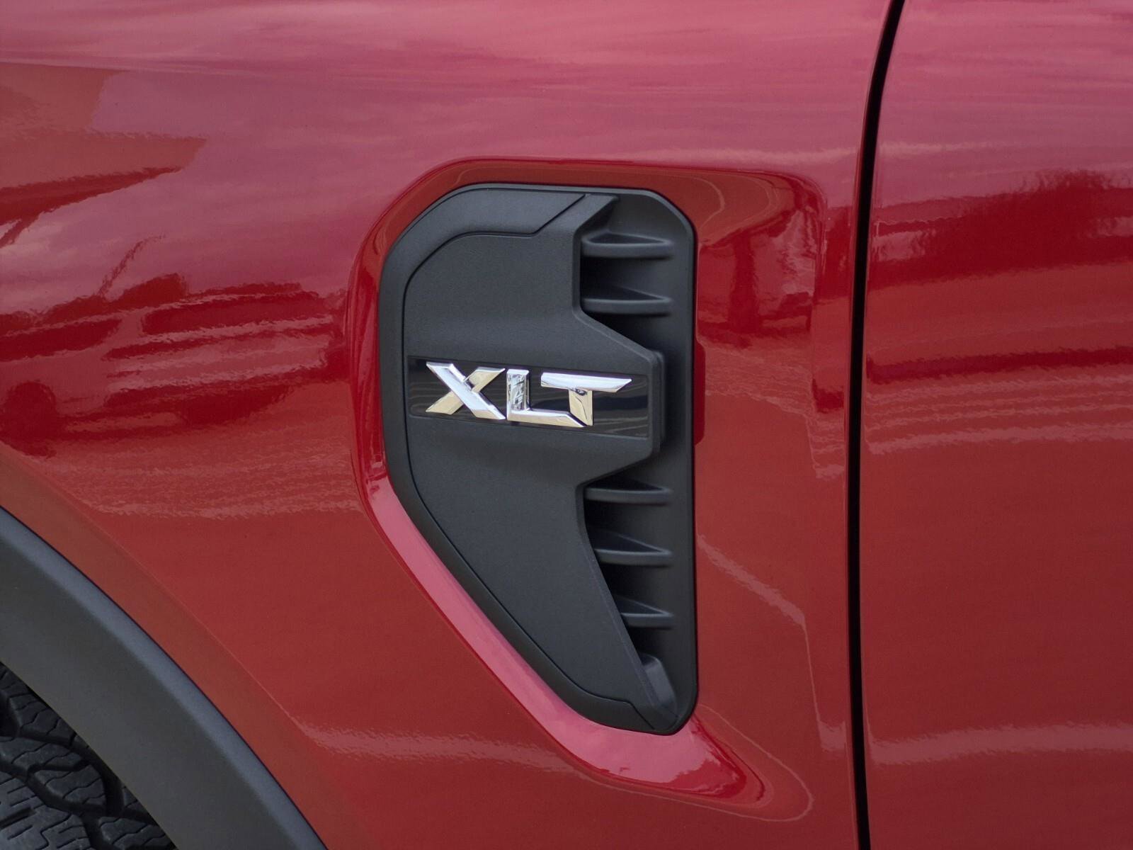 Used 2025 Ford Ranger XLT w/ Equipment Group 301A High image 11