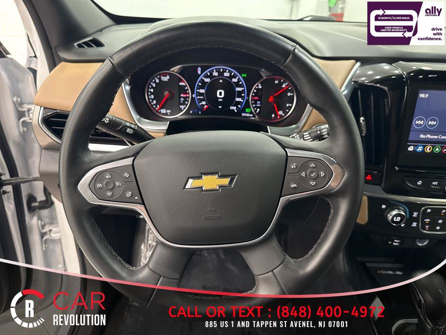 Used 2023 Chevrolet Traverse Premier FWD image 26