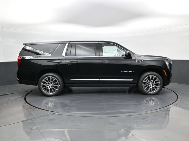New 2026 GMC Yukon XL Denali w/ Denali Reserve Package AWD/4WD image 4