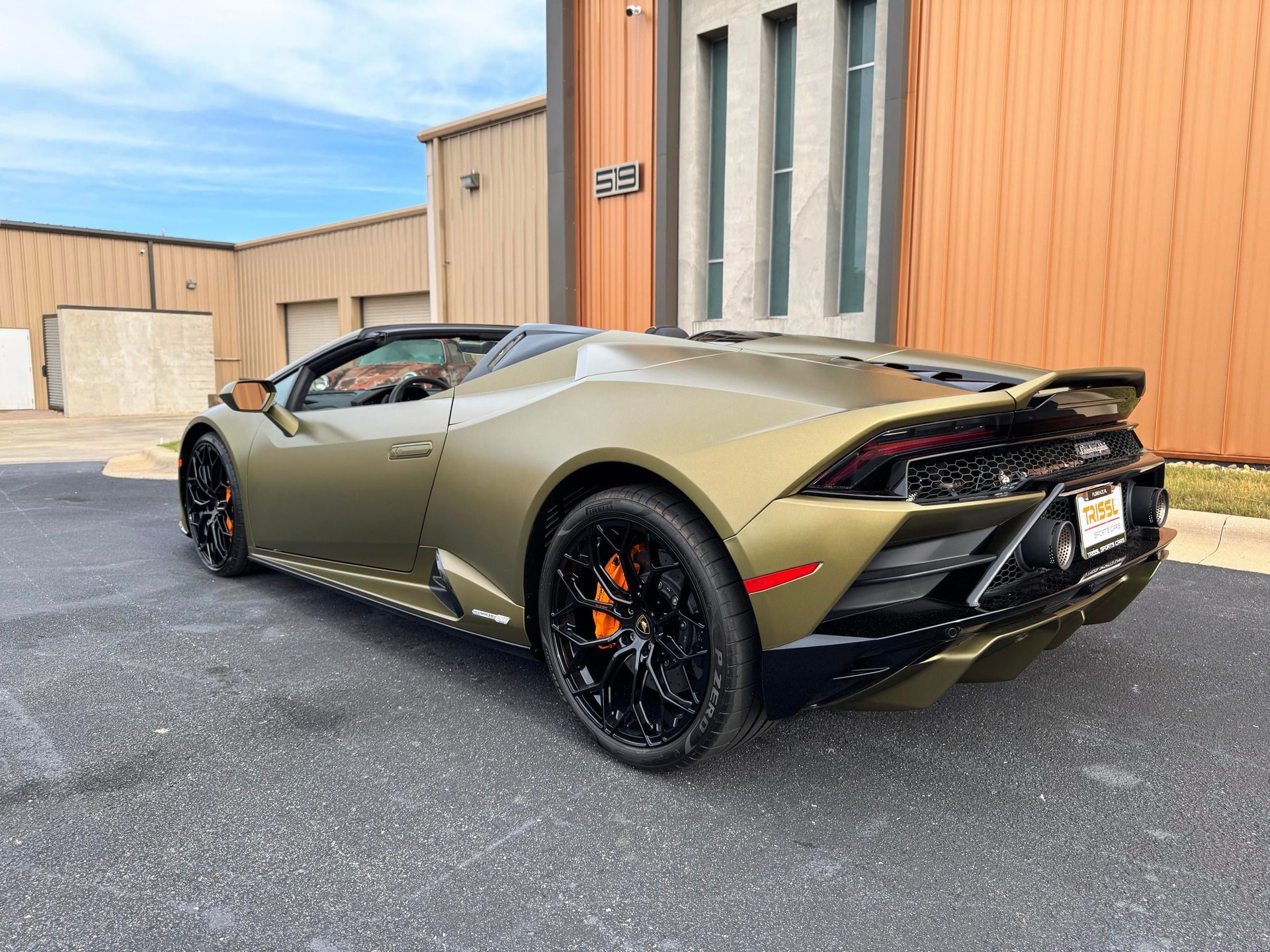 Used 2023 Lamborghini Huracan EVO RWD image 17