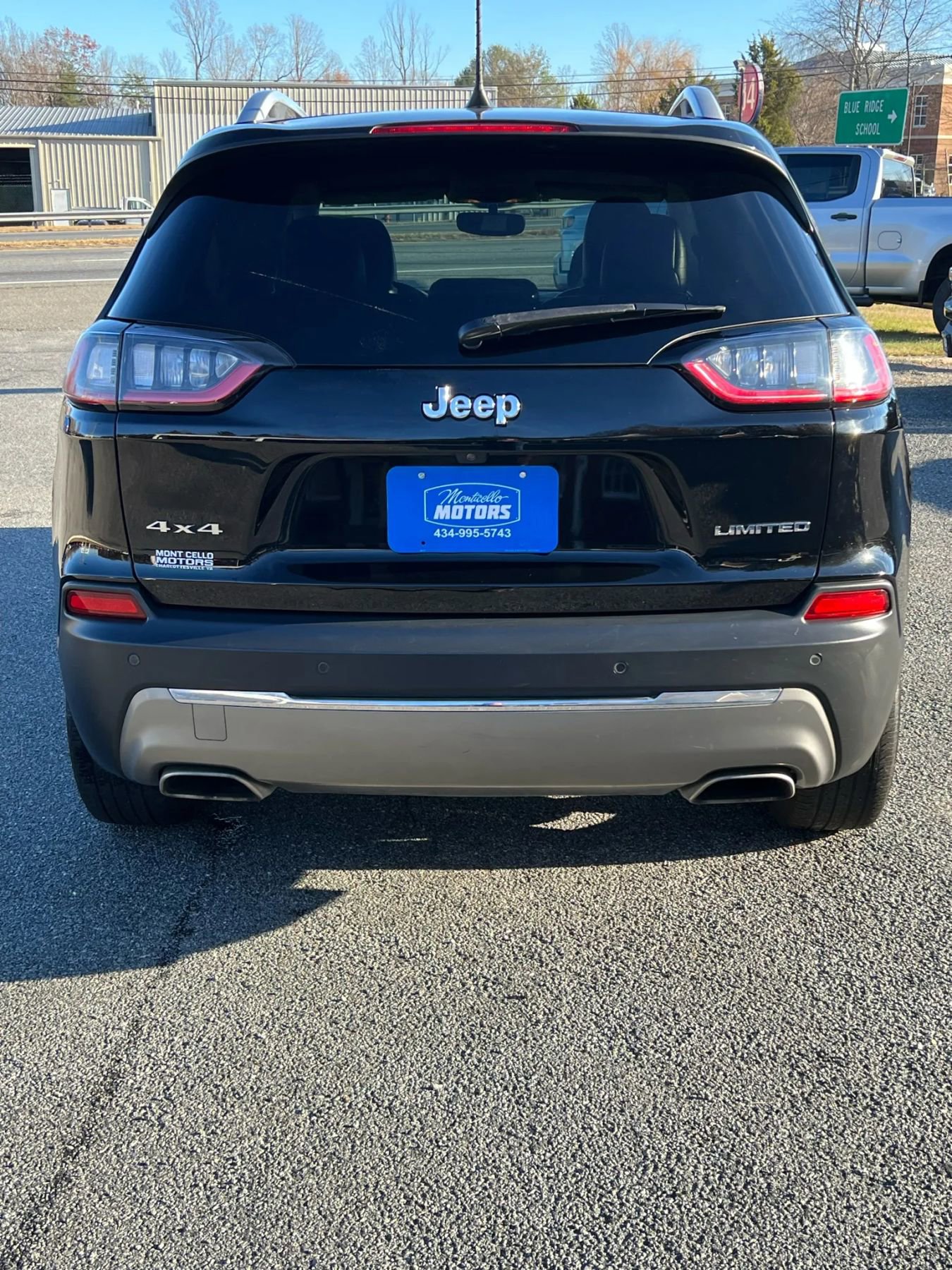 Used 2019 Jeep Cherokee Limited image 6