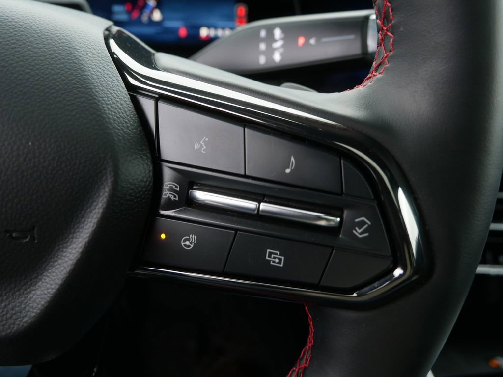 Certified 2024 Chevrolet Traverse RS w/ LPO, Floor Liner Package image 24