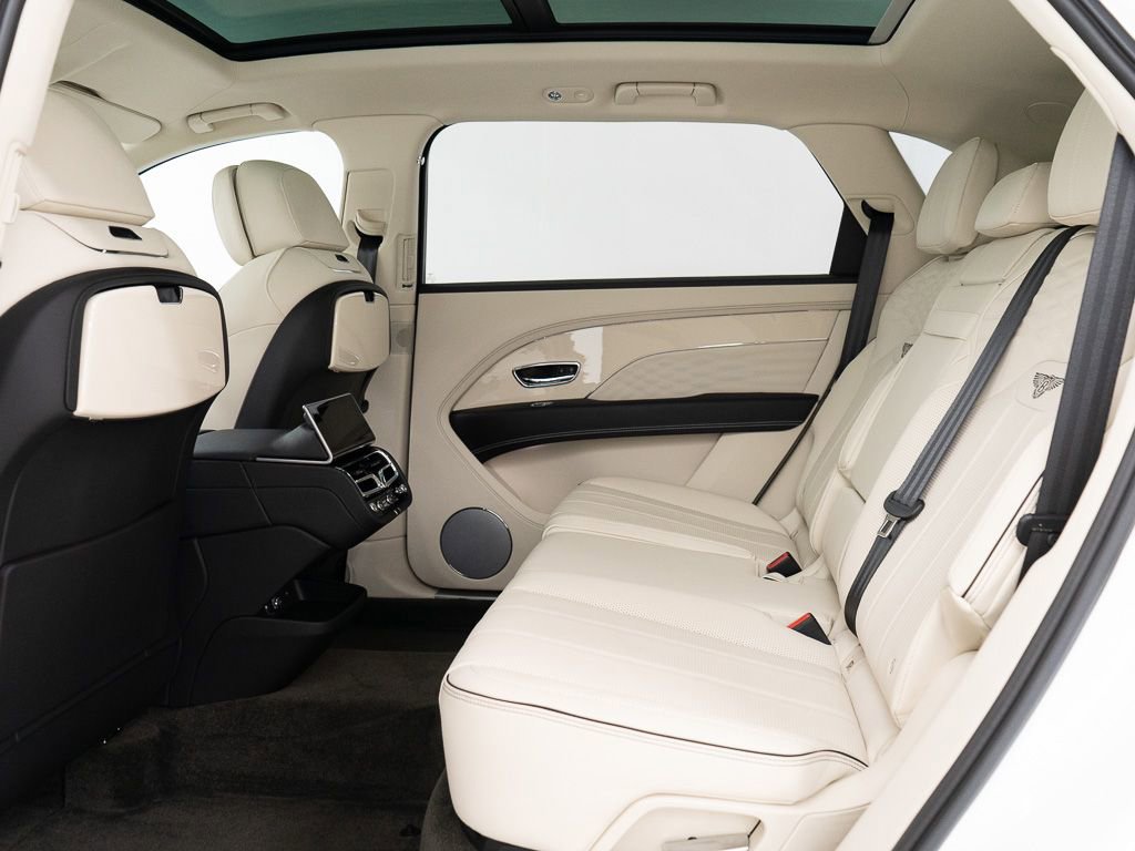 Certified 2023 Bentley Bentayga Extended Wheelbase AWD/4WD image 24