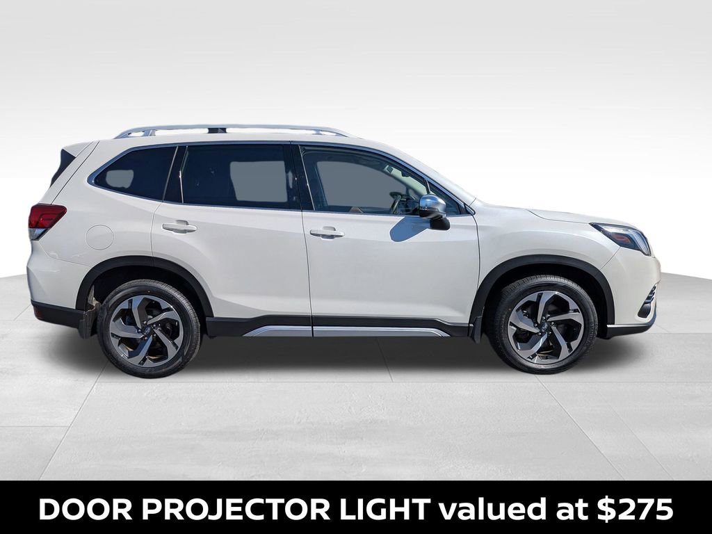 Used 2023 Subaru Forester Touring AWD/4WD image 5