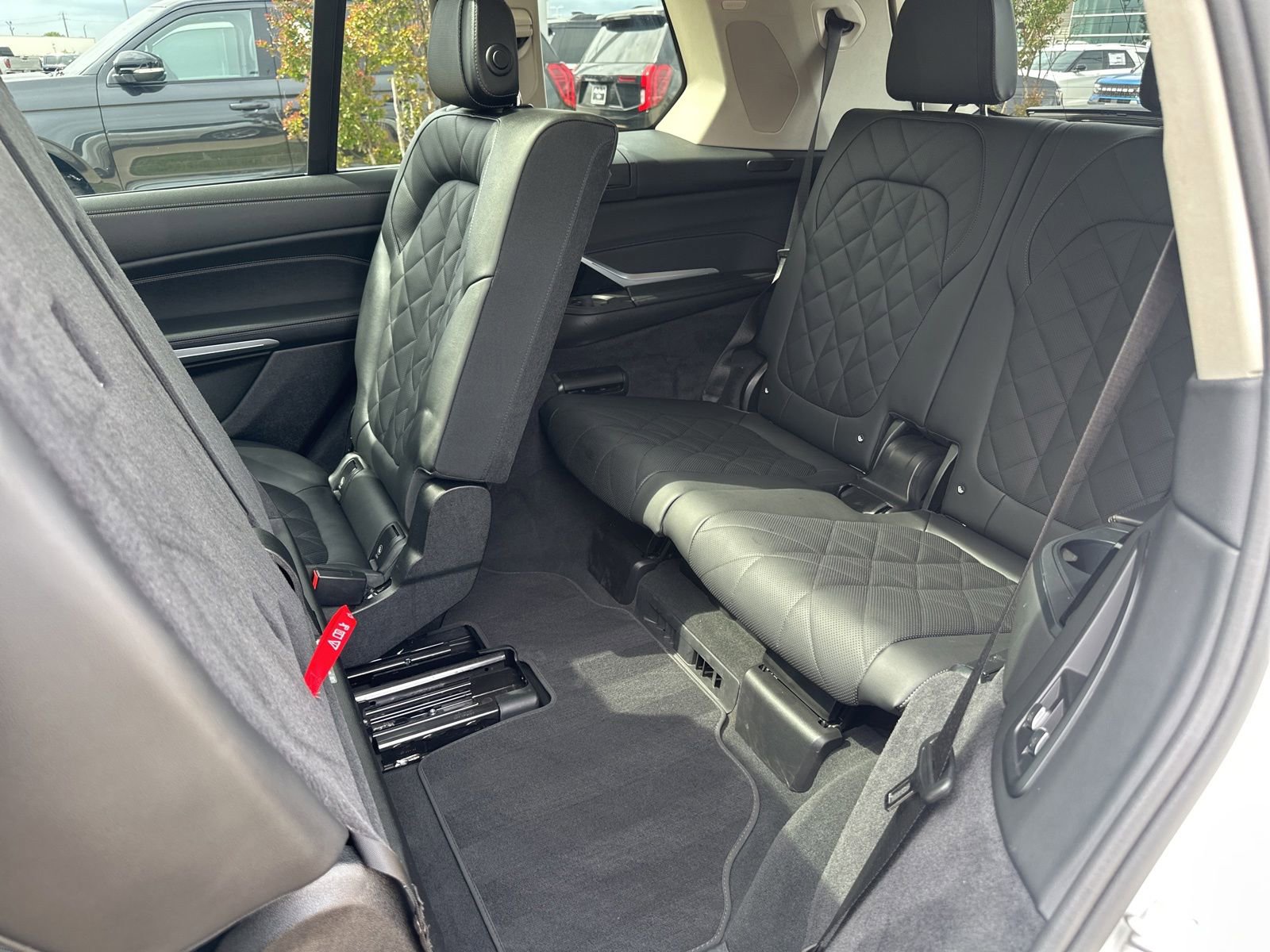Used 2025 BMW X7 xDrive40i AWD/4WD image 14