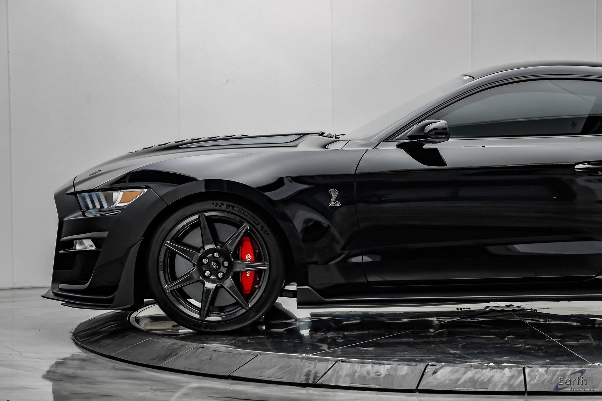 Used 2021 Ford Mustang Shelby GT500 w/ Carbon Fiber Track Pack RWD image 10