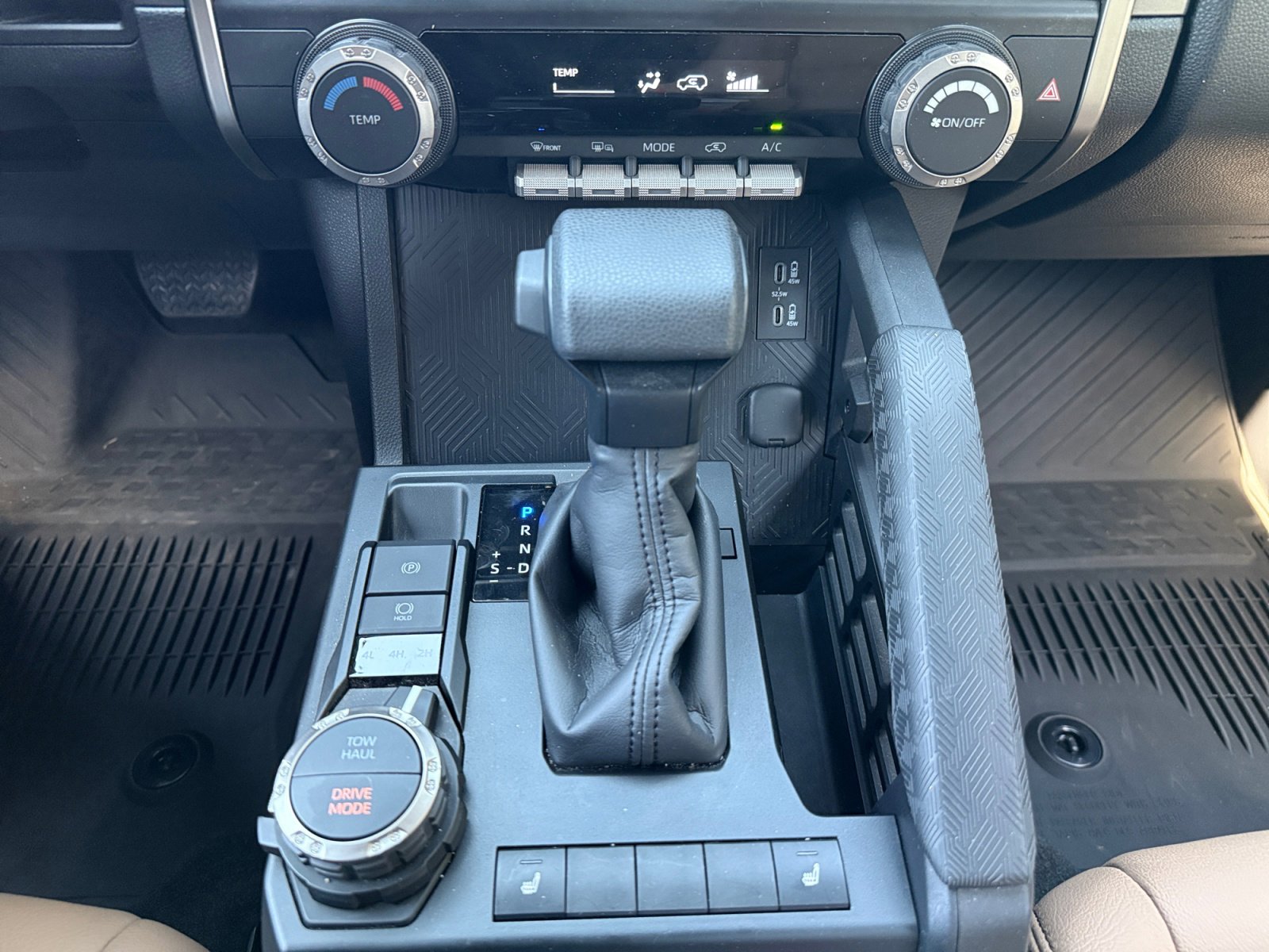 Used 2025 Toyota 4Runner SR5 AWD/4WD image 22