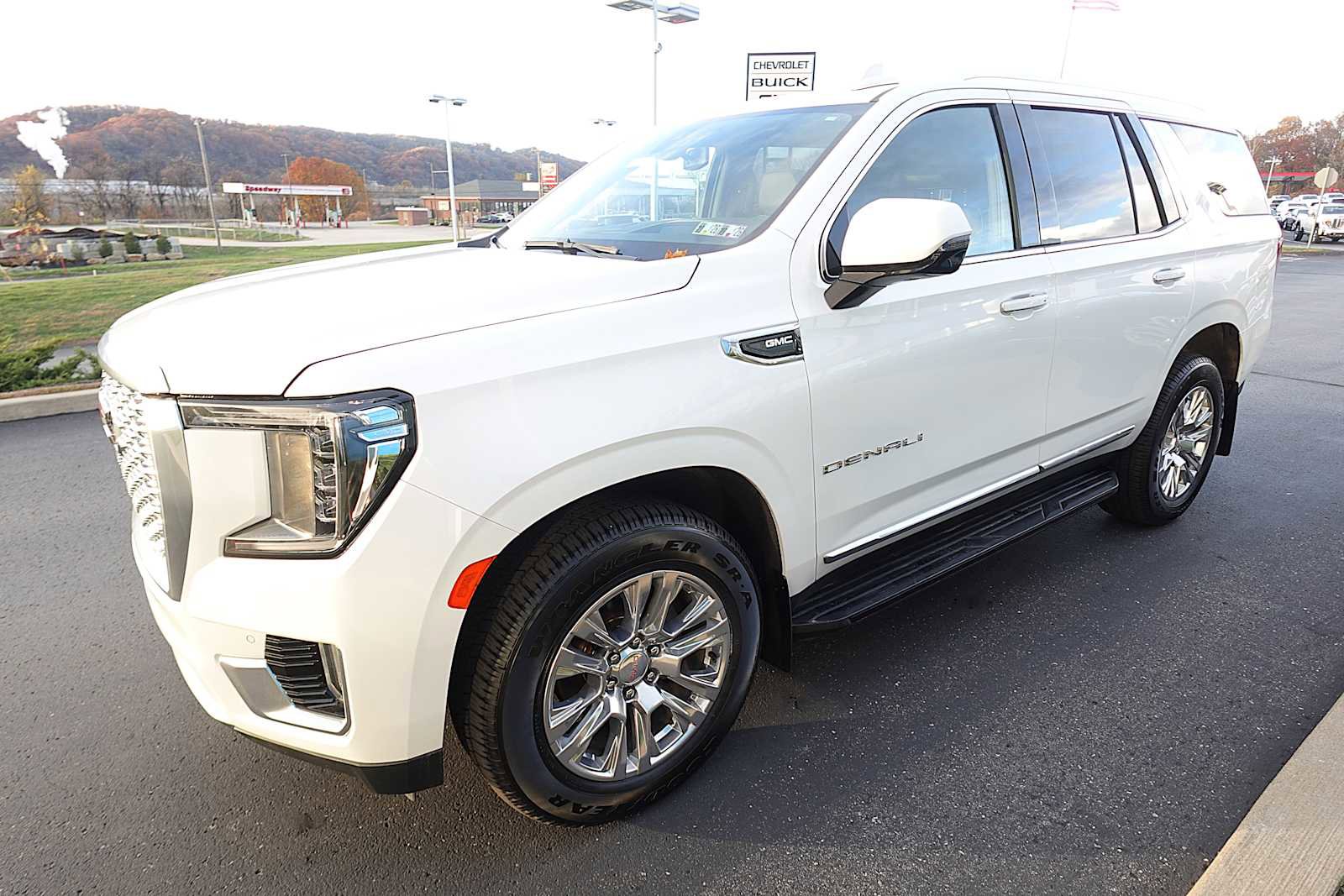 Used 2022 GMC Yukon Denali w/ Max Trailering Package AWD/4WD image 6