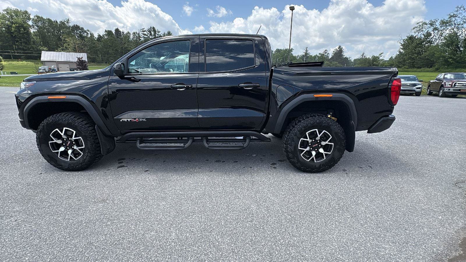 Used 2023 GMC Canyon AT4X AWD/4WD image 7