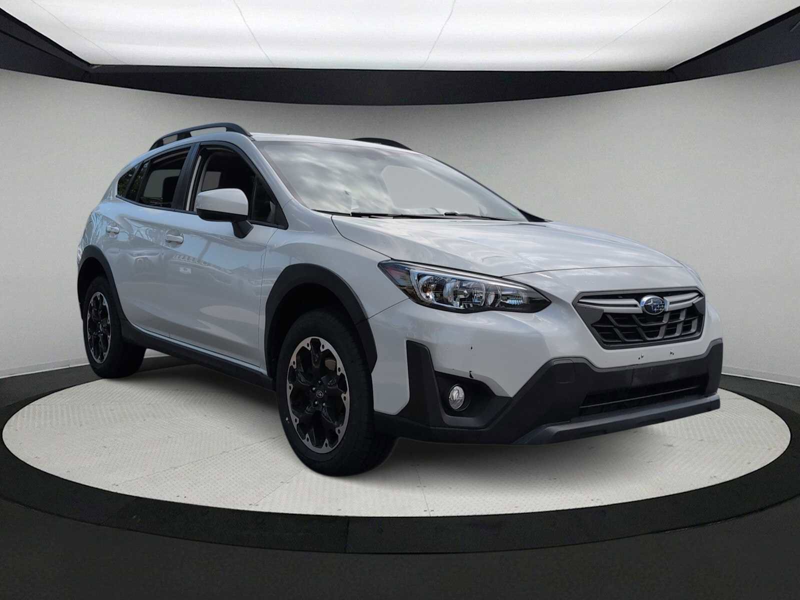 Used 2021 Subaru Crosstrek 2.0i Premium w/ Moonroof Package AWD/4WD image 2