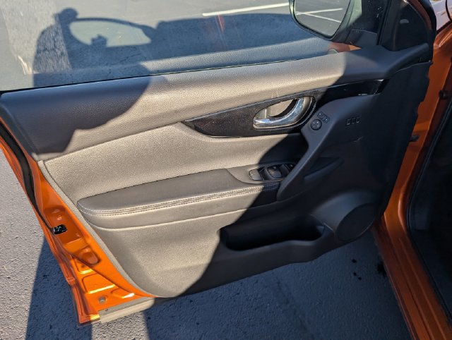 Used 2021 Nissan Rogue Sport SL w/ Premium Package AWD/4WD image 14