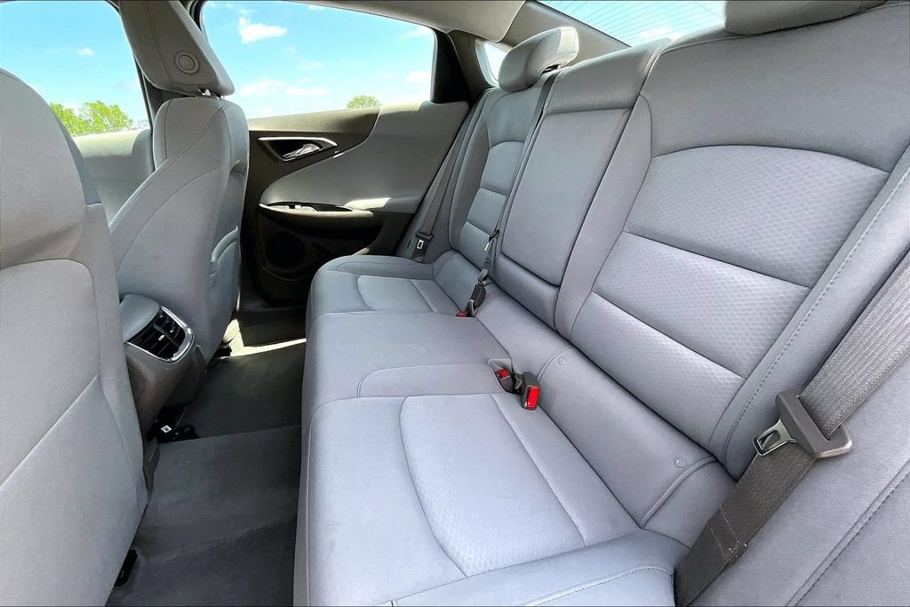Used 2025 Chevrolet Malibu LT FWD image 24