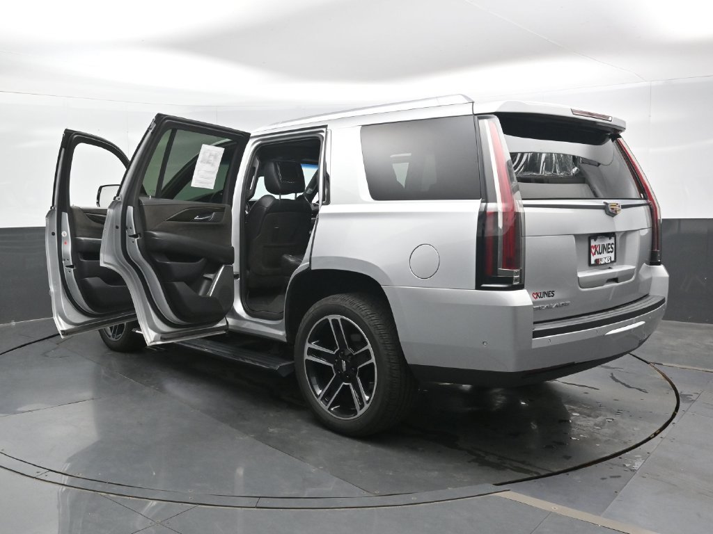 Used 2018 Cadillac Escalade Platinum AWD/4WD image 52