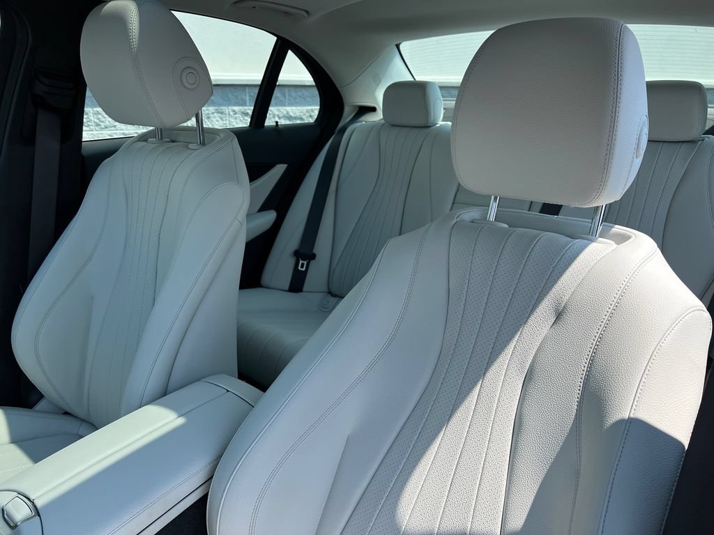 Used 2023 Mercedes-Benz E 350 4MATIC Sedan image 15
