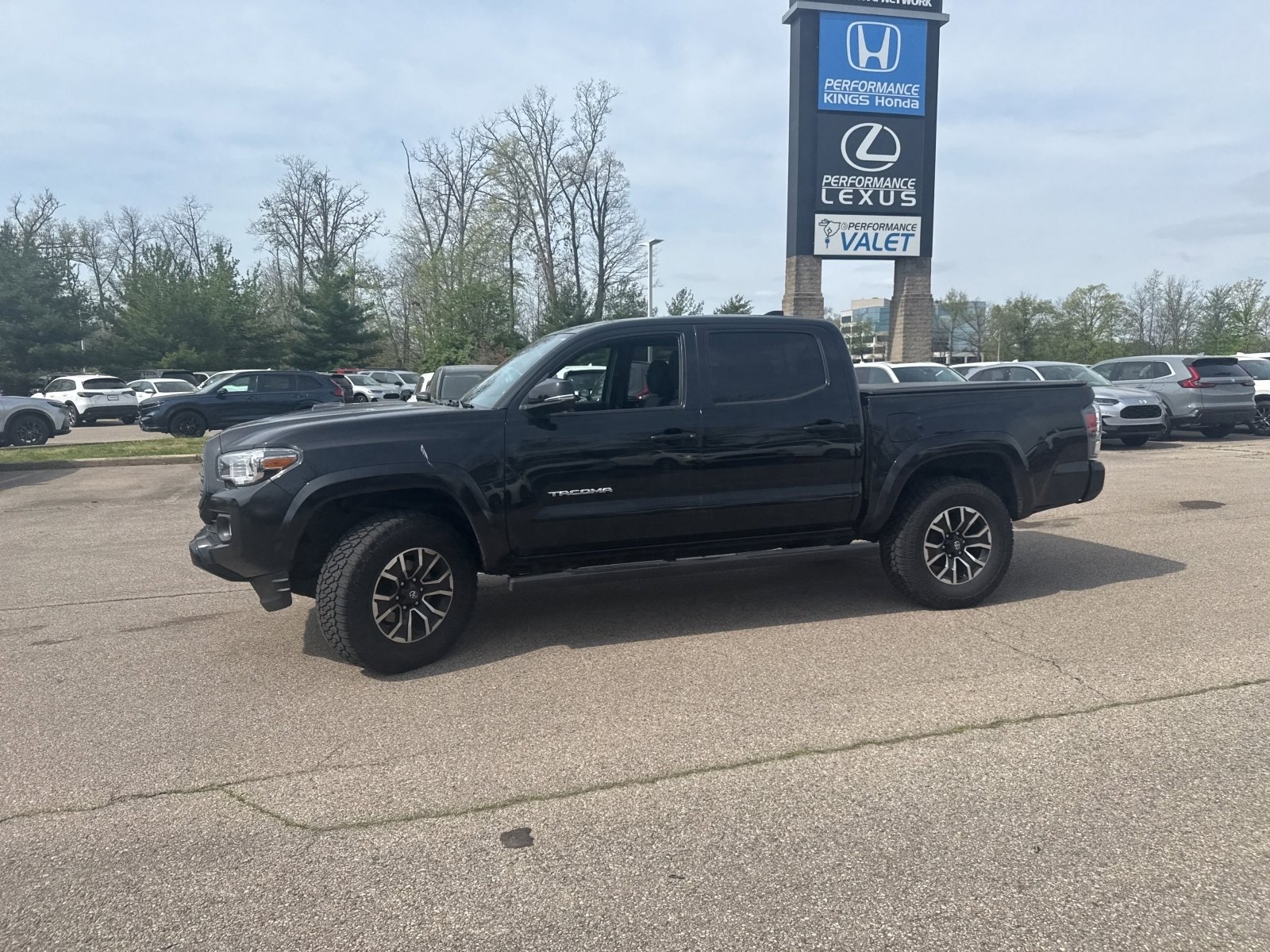 Used 2021 Toyota Tacoma TRD Sport w/ Technology Package image 6