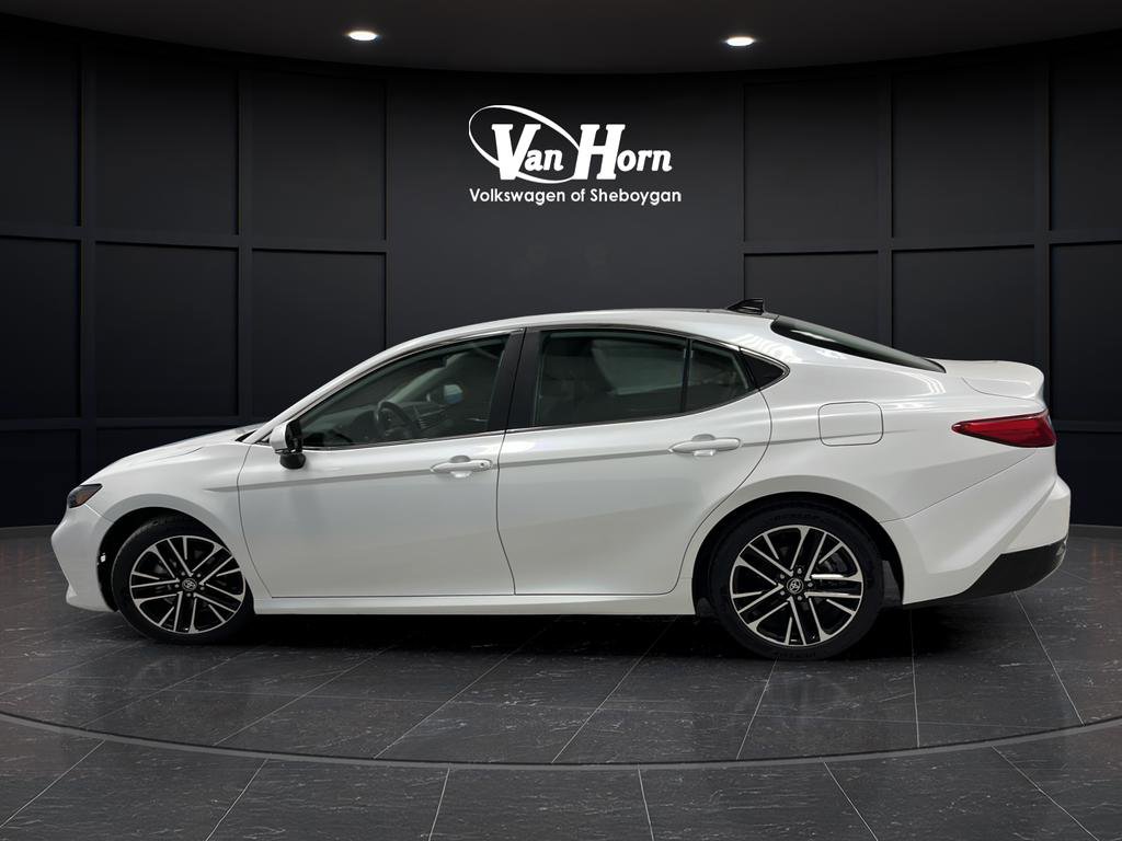 Used 2025 Toyota Camry XLE image 6