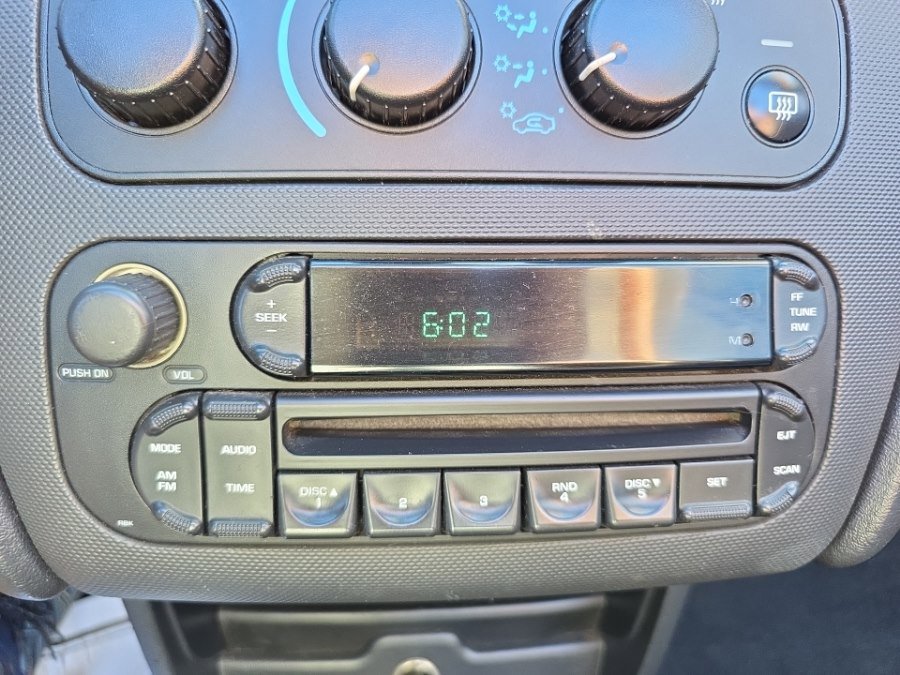 Used 2006 Chrysler Sebring Convertible image 14