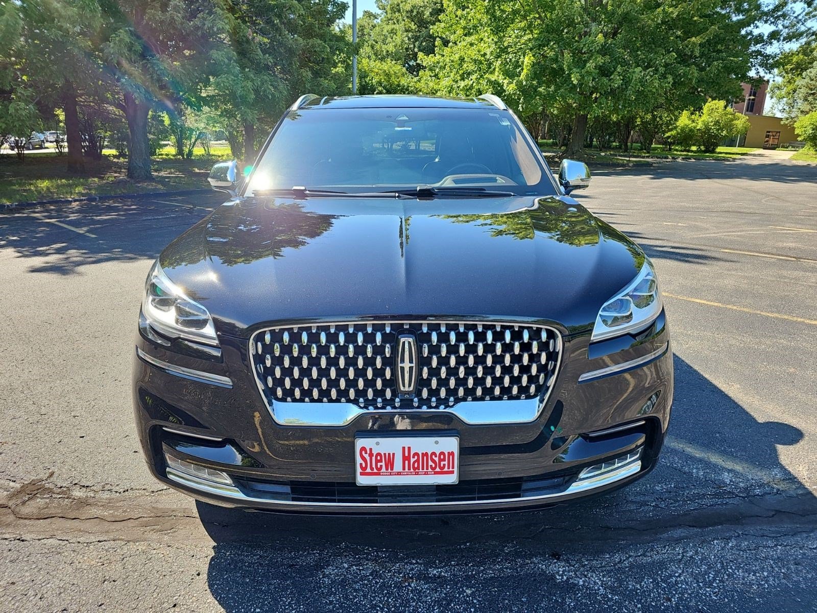Used 2021 Lincoln Aviator Black Label w/ Class IV Trailer Tow Package AWD/4WD image 9