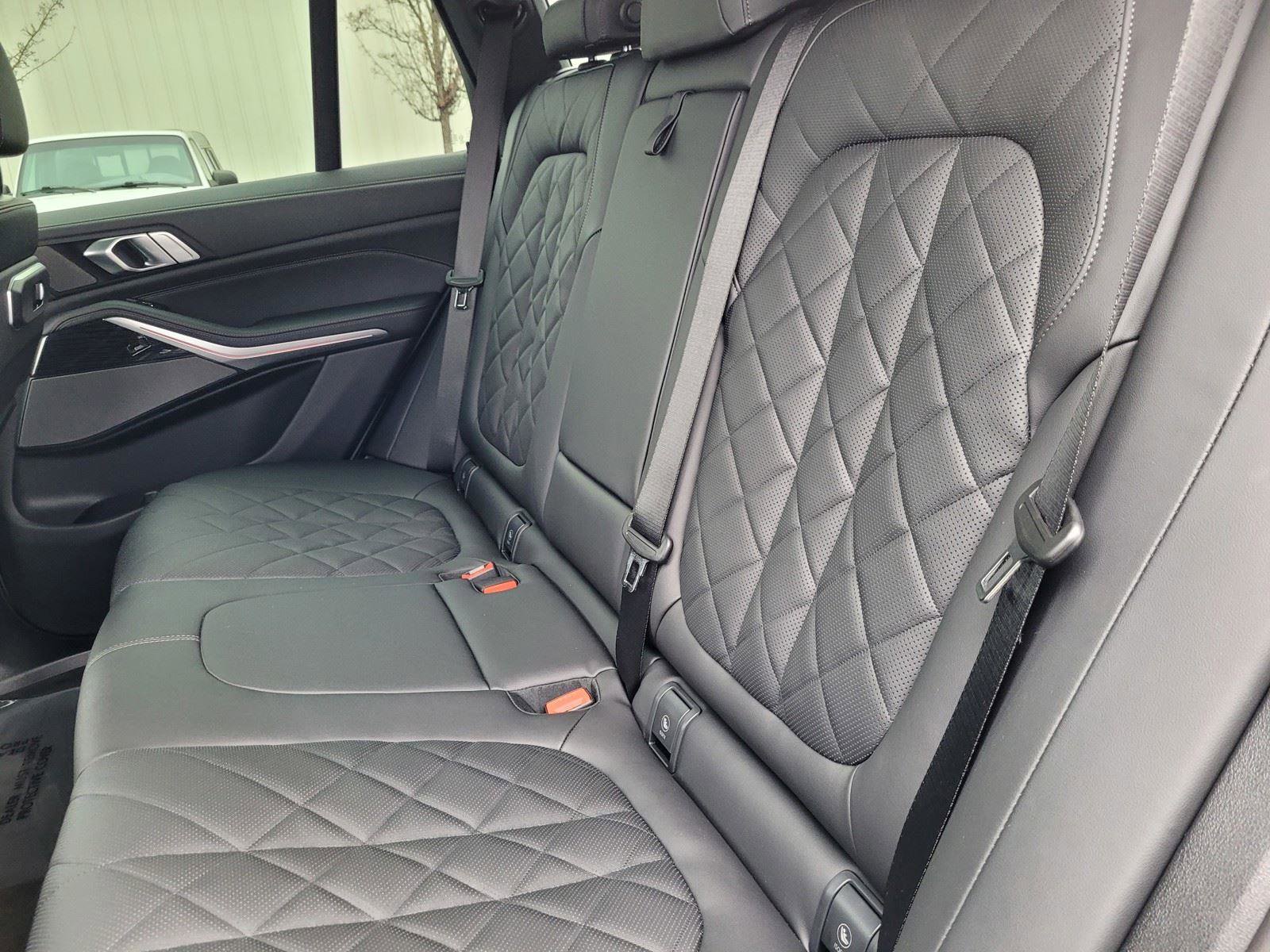 New 2026 BMW X5 xDrive50e w/ M Sport Package AWD/4WD image 12