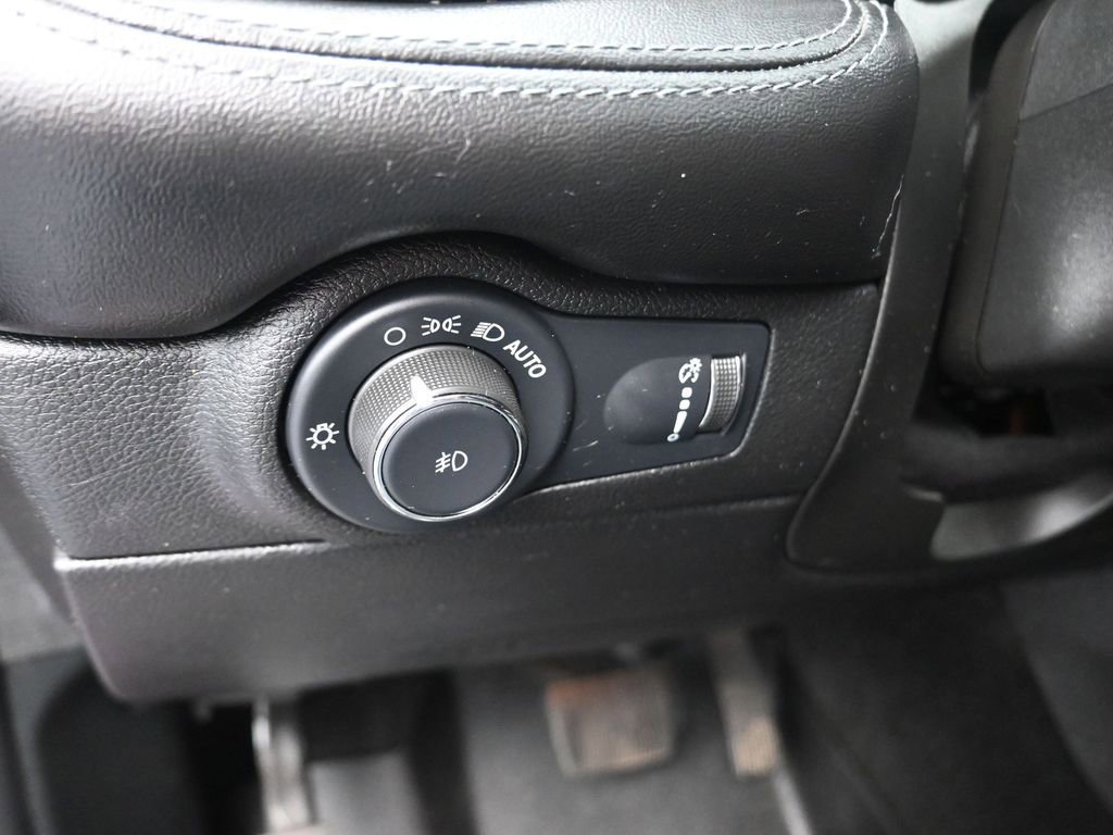 Used 2022 Dodge Durango GT image 12