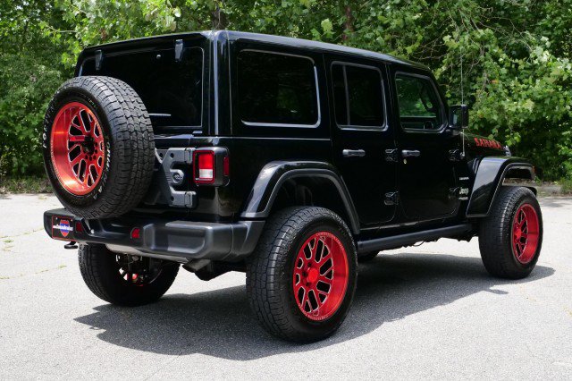 Used 2022 Jeep Wrangler Unlimited Sahara w/ Cold Weather Group AWD/4WD image 9