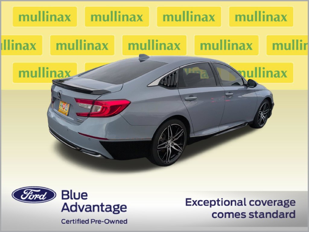 Used 2022 Honda Accord Touring image 3