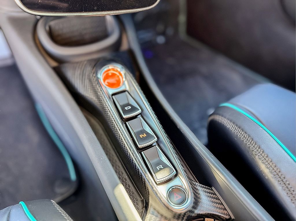 Used 2025 McLaren Artura Spider RWD image 26