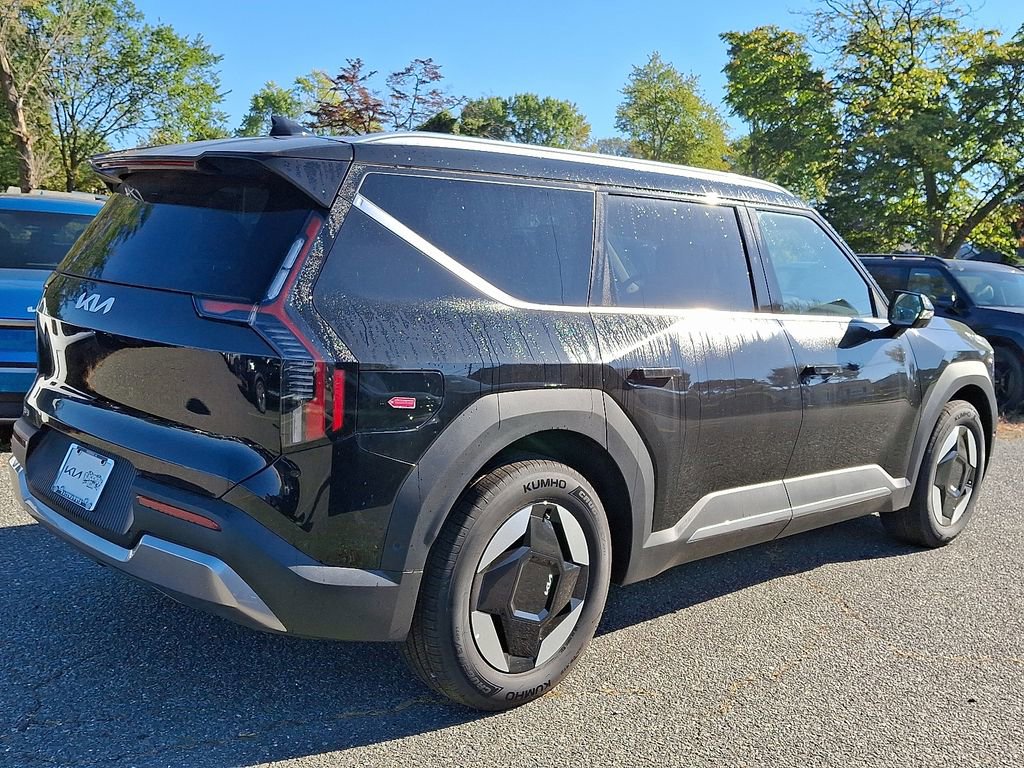 New 2026 Kia EV9 Wind image 4