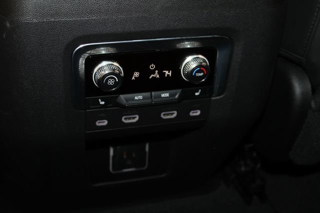 Used 2021 GMC Yukon Denali w/ Denali Premium Package AWD/4WD image 14