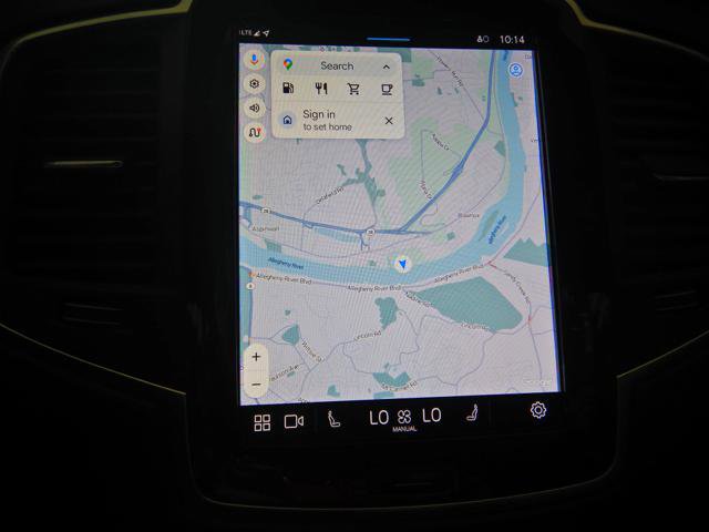 Used 2024 Volvo XC90 B6 Core image 17