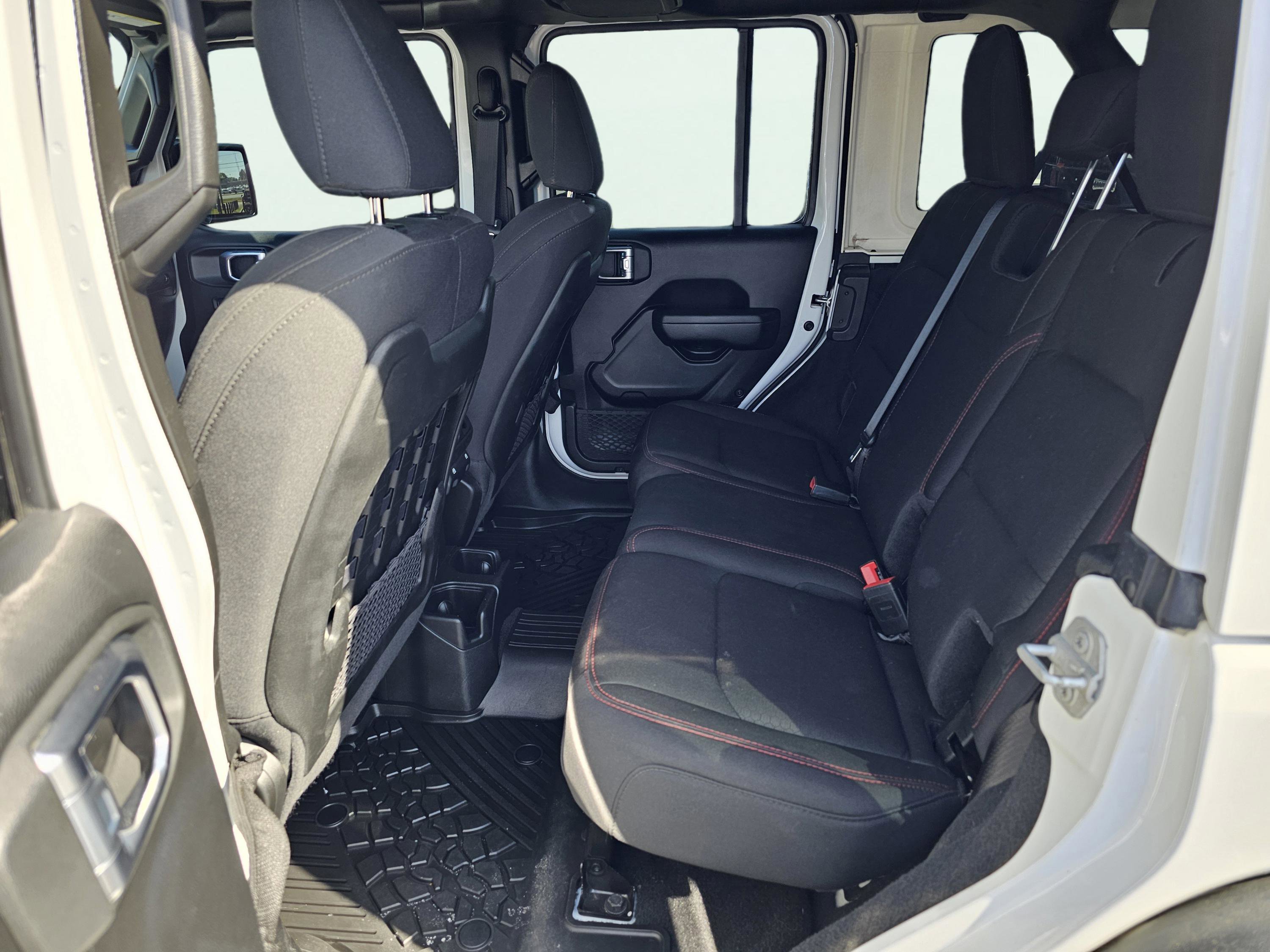 Used 2023 Jeep Wrangler Unlimited Rubicon image 70