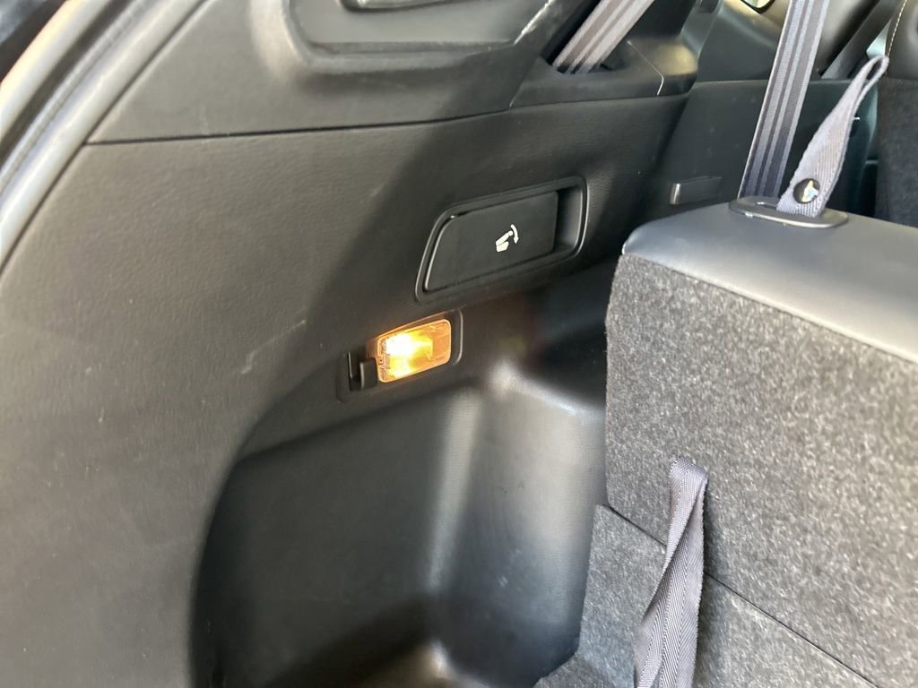 Used 2024 Mitsubishi Outlander SE image 39